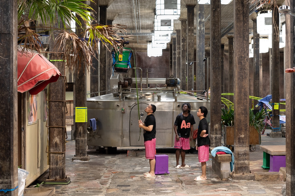 Mike Hewson: The Key's Under The Mat - 