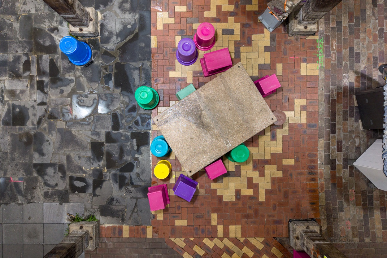 Mike Hewson: The Key's Under The Mat - 