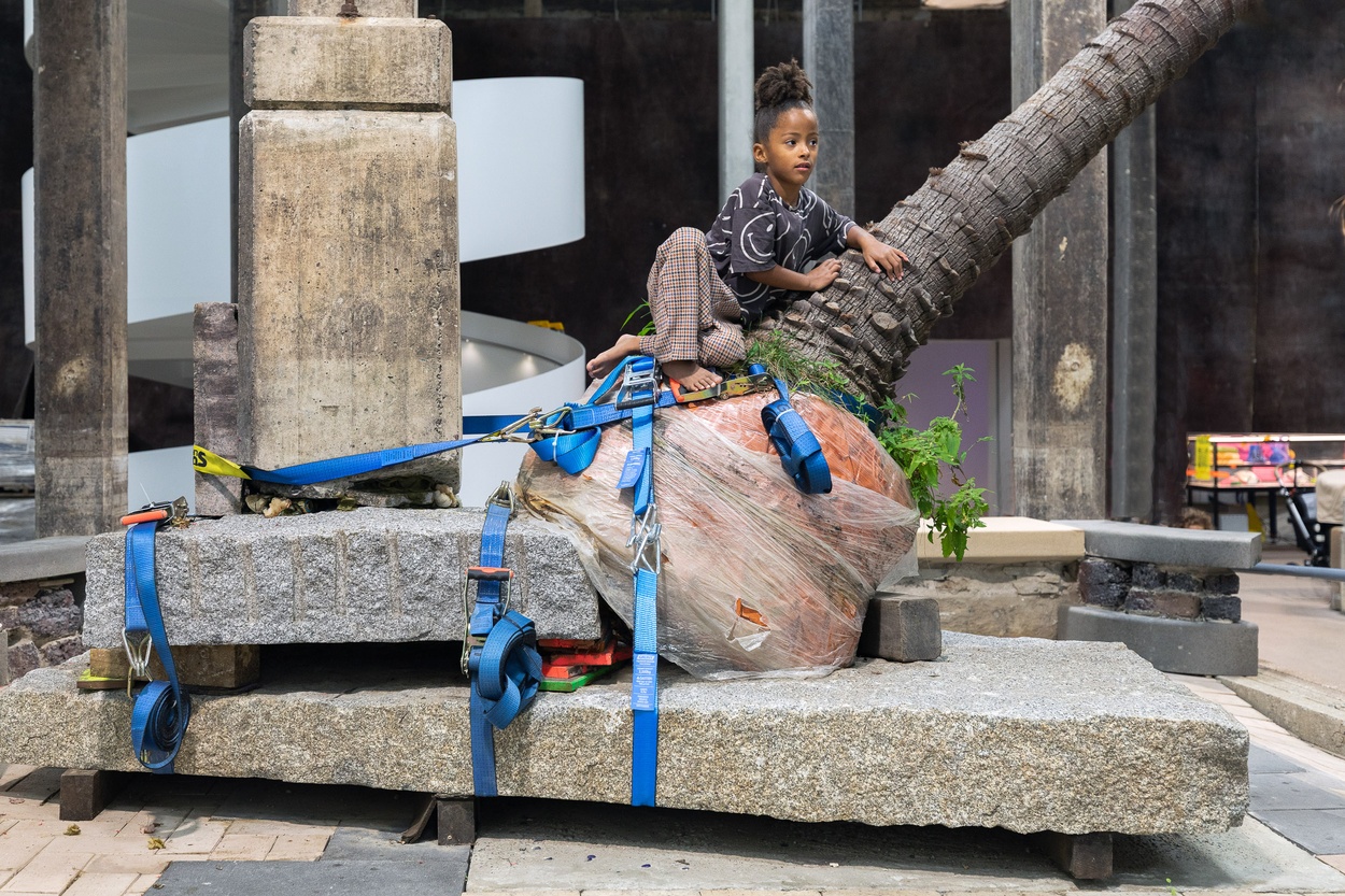 Mike Hewson: The Key's Under The Mat - 