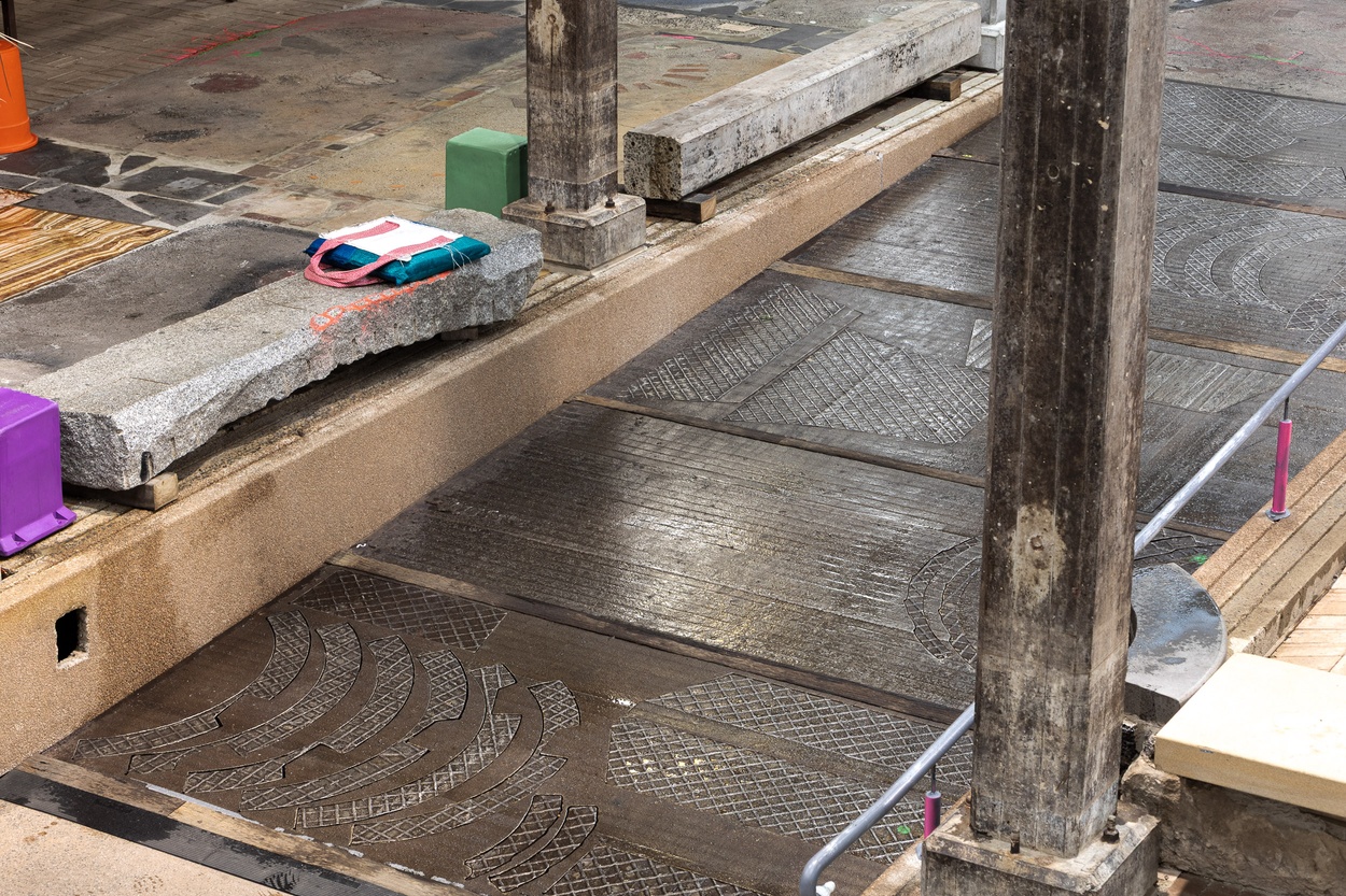 Mike Hewson: The Key's Under The Mat - 