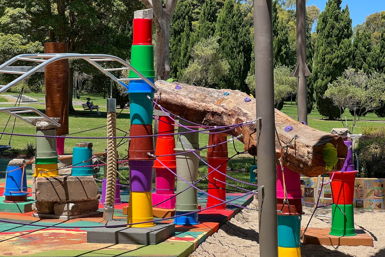Mike Hewson: Pockets Park -