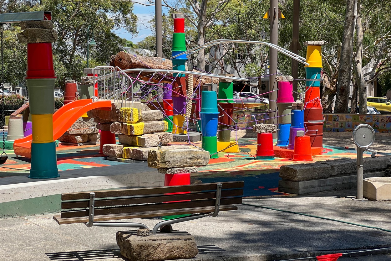 Mike Hewson: Pockets Park -